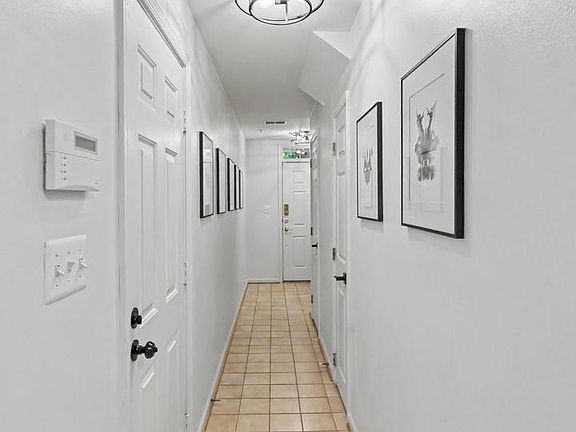 5th image of 109 Martin Ln