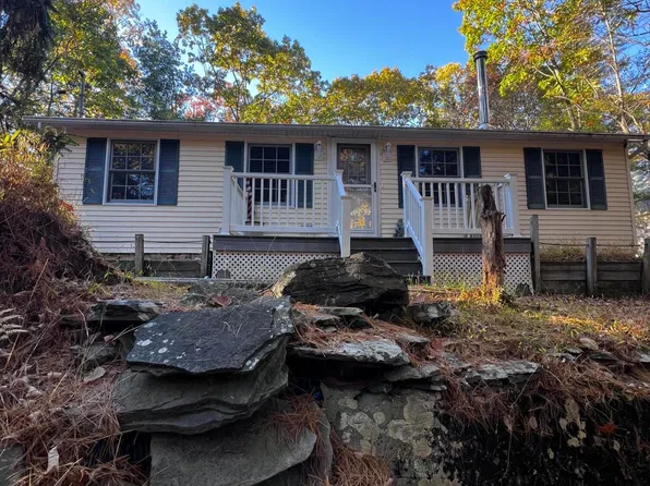 188 Westfall Dr, Dingmans Ferry, PA 18328