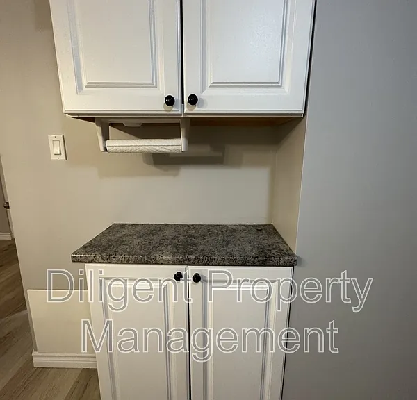 736 Stormont St #LOWER — Photo 8