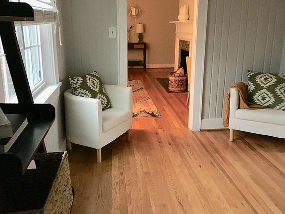 Small sitting room between living room, dining room and master.