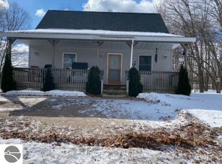 1726 Yellow Birch Ln, Traverse City, MI