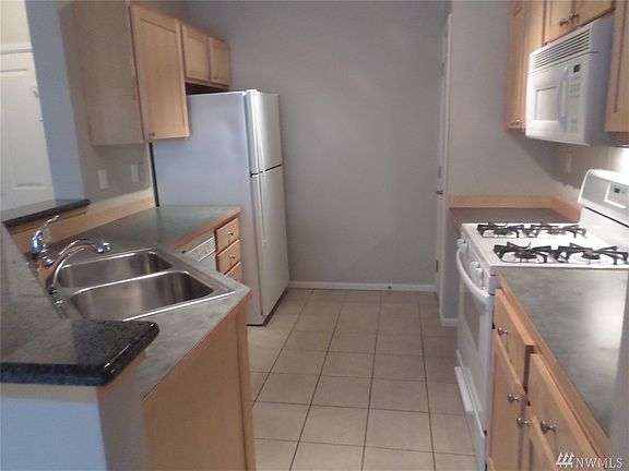 4th image of 560 225th Ln NE APT B102