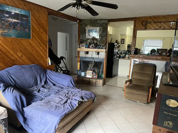 4065 Lake Marianna Dr, Winter Haven, FL 33880