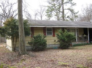 416 Oak Tree Dr, Freehold, NJ 07728