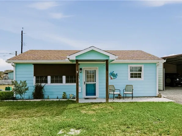 117 Pompano Dr, Rockport, TX 78382