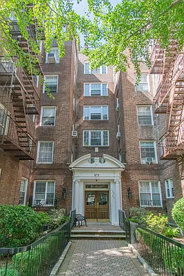 Rented by Rhona Realty | media 21