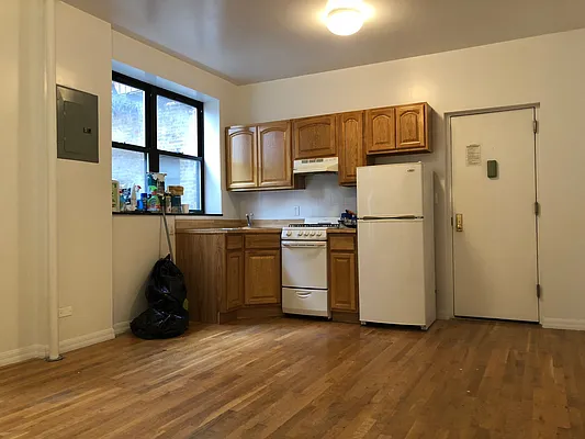 Rented by Michael Palmieri, LREB | media 20