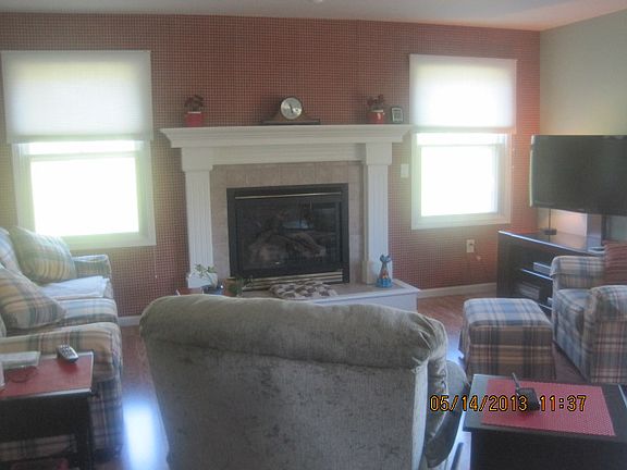 3rd image of 8534 Whispering Bluffs Ln
