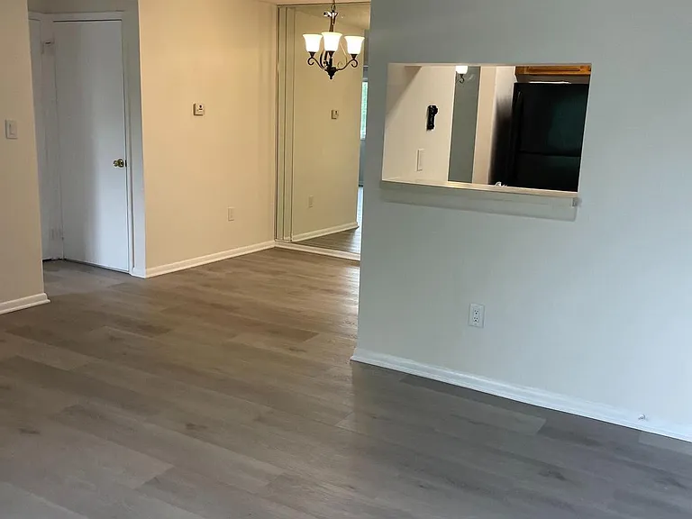 414 Ravens Crest Dr — Photo 6