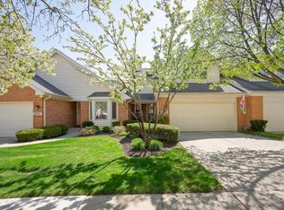 2107 Hallmark Ct, Wheaton, IL 60187