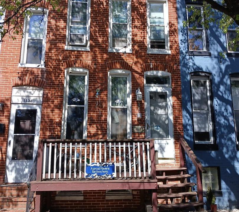 1st image of 1536 Boyle St