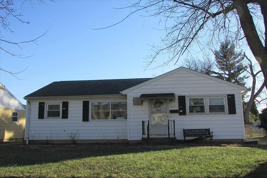 421 Rector Ave photo 1