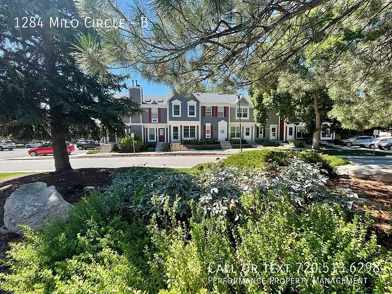 1284 Milo Cir #B — Photo 30