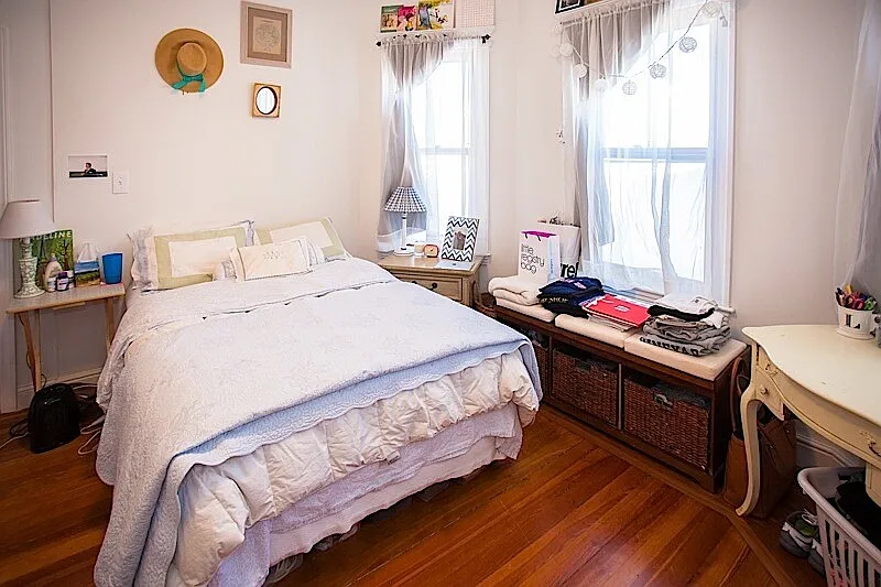 32 Hawthorne St - 2 — Photo 3