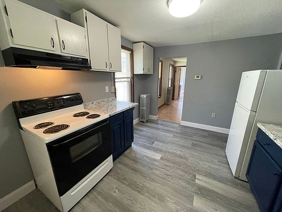2nd image of 27-29 Montgomery Ave #29B