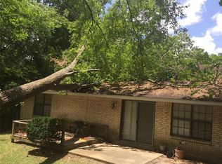 1115 Holly Springs Dr, Huntsville, TX 77320