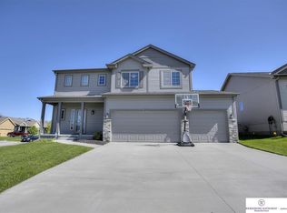 16430 Lilac St, Omaha, NE 68116