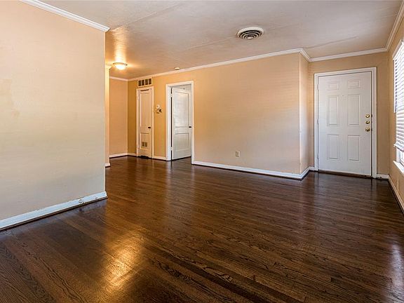 3rd image of 6024 Curzon Ave #6026