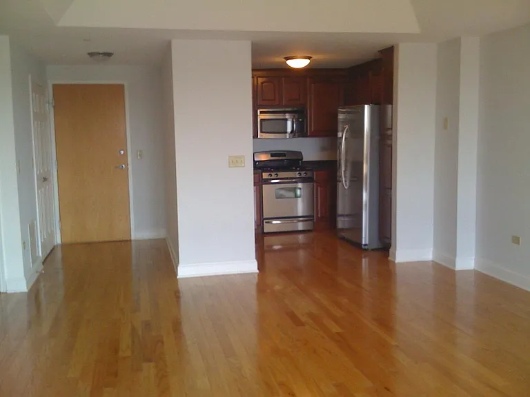 125 N Buffalo Grove Rd #303 — Photo 6