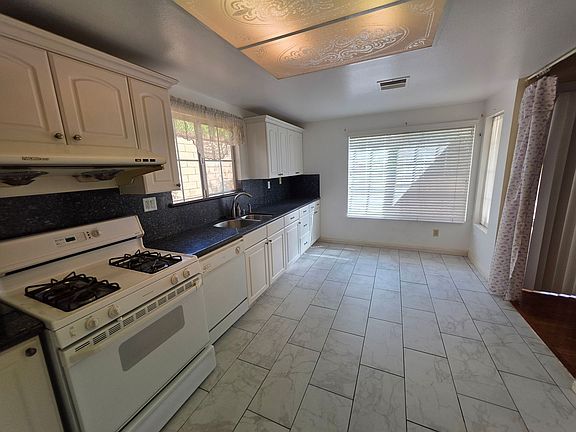 3rd image of 19612 Windrose Dr