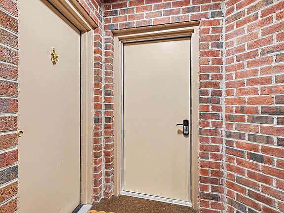 2nd image of 12 Juliet Ln APT 104