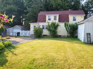 25 Thompson St, Milford, CT 06460