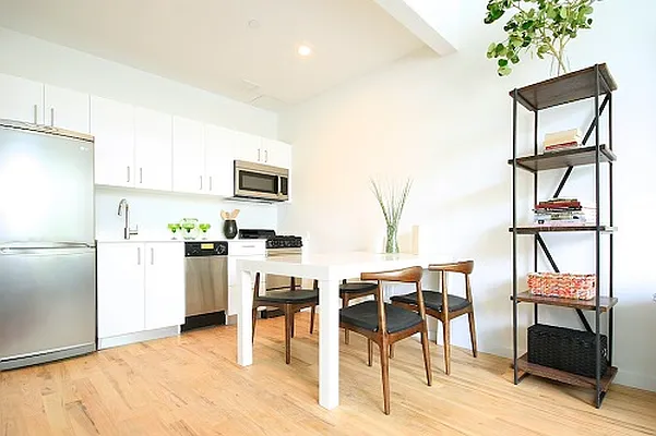 Rented by Triumph Property Group | media 21