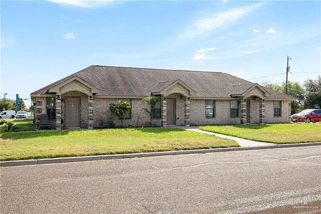 2 bed, 1.0 bath, 760 sqft, $875 — Photo 1