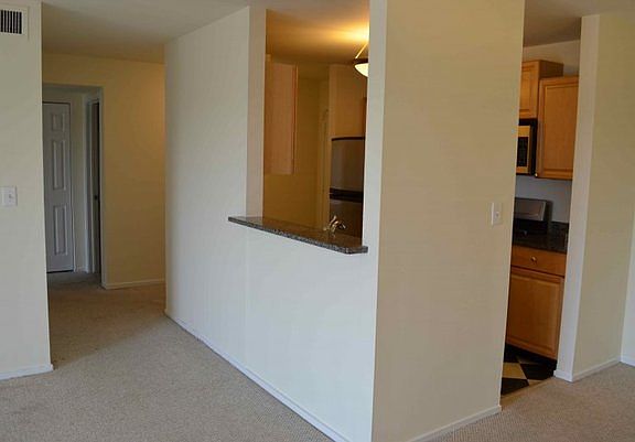 5th image of 1931 Prairie Sq Unit 307