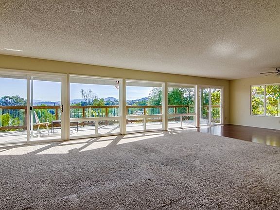 4th image of 880 Hacienda Dr