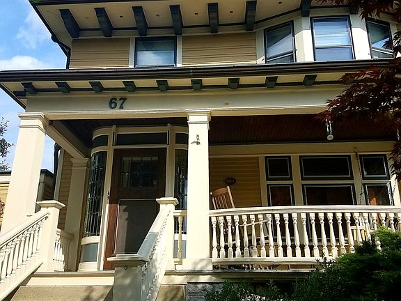 3rd image of 67 Woodward Ave