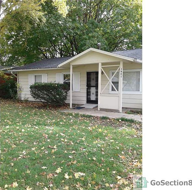 2nd image of 1907 Meadow Dr