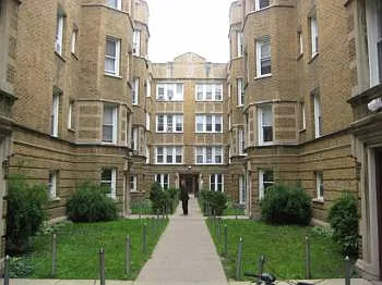 W Pratt Blvd Photo 1