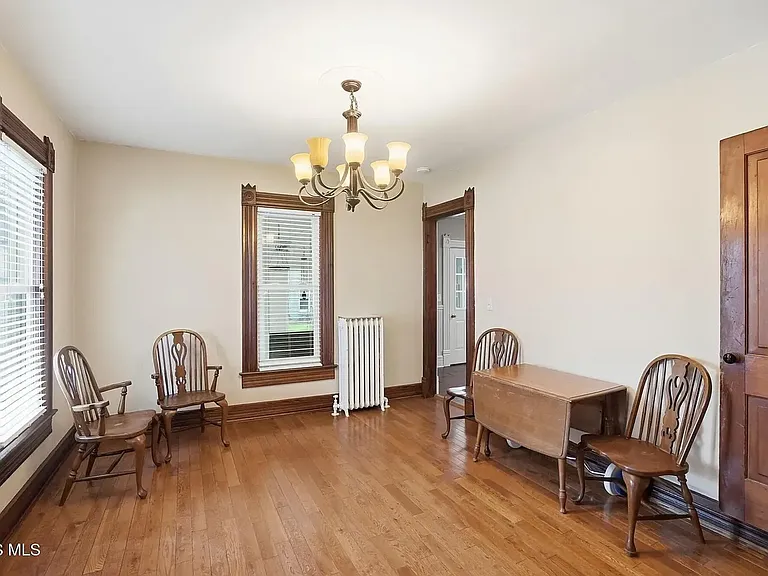 409 W Wooster St — Photo 4