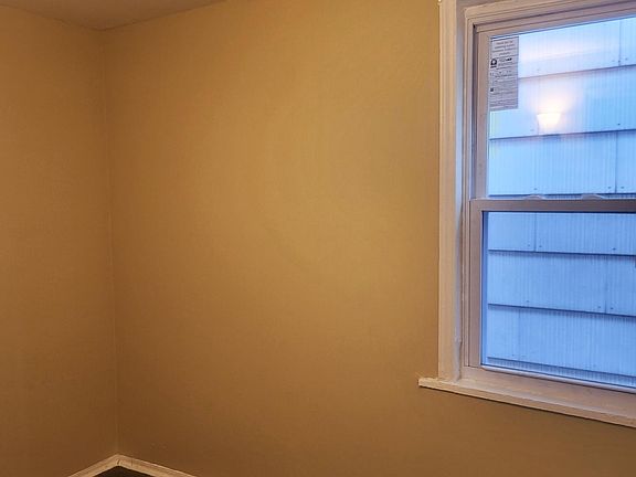 5th image of 134 Ideal St #2