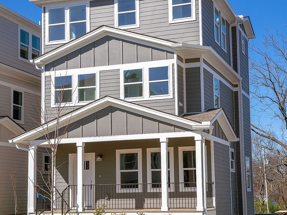 1st image of 1121 Lawrence Ave #7