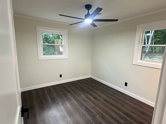 5th image of 330 Pine Forest Ln