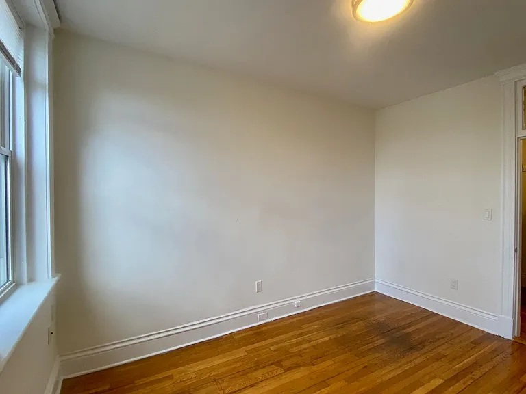 12 Camelot Ct #15R — Photo 12