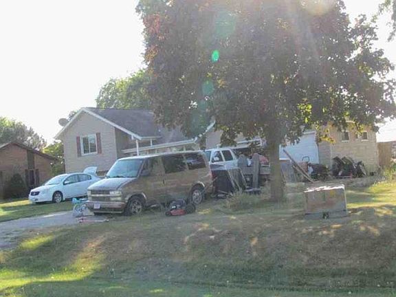 3rd image of 3115 E 2380th Rd