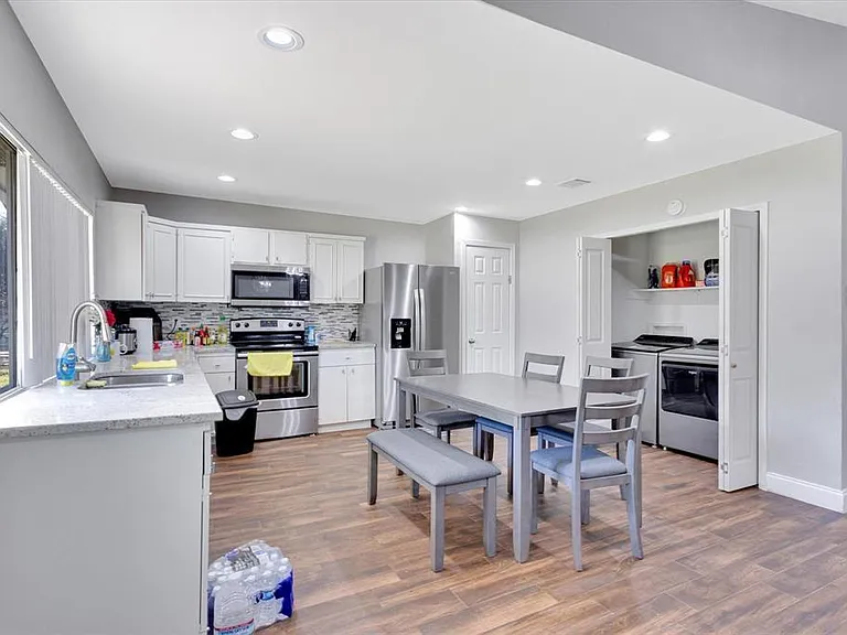 330 Nettle Dr — Photo 2
