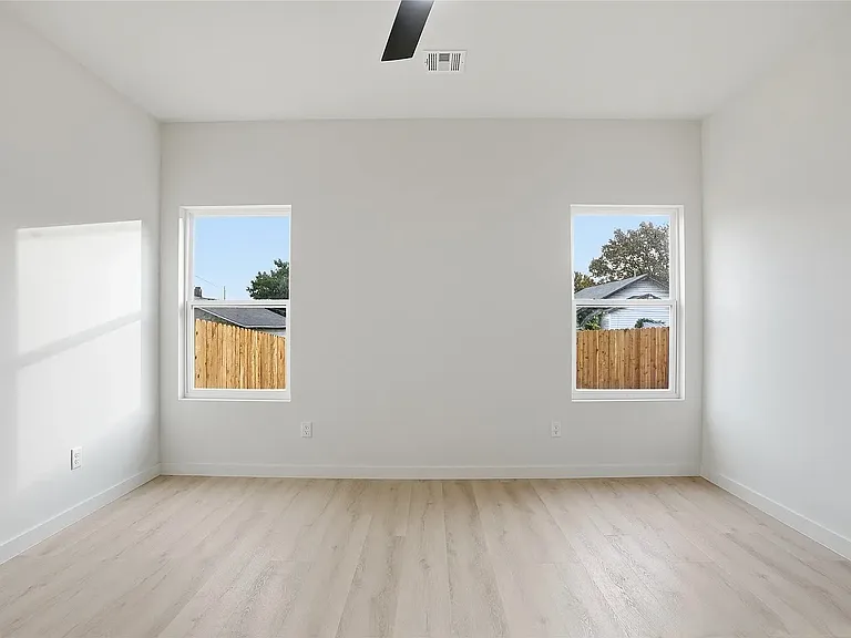 1435 N Main St #B — Photo 22