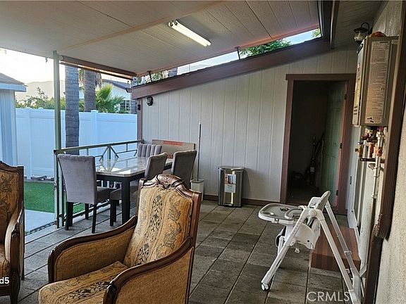 4th image of 10535 Samoa Ave