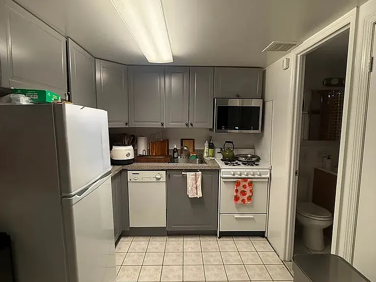 62 W 71st St #3C — Photo 2