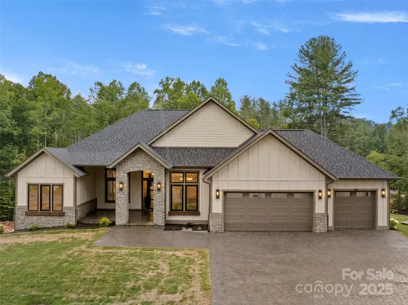 184 Sunridge Ave #17, Horse Shoe, NC 28742