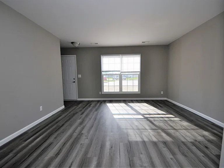 5 Apache Dr — Photo 3