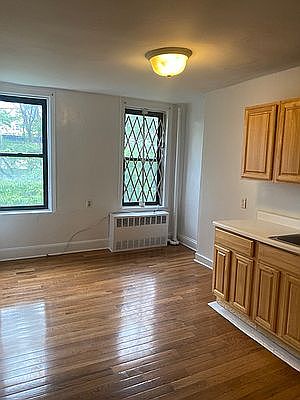 2nd image of 233 E 59th St APT 4D