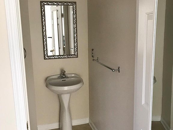 5th image of 155 Leeds Creek Cir