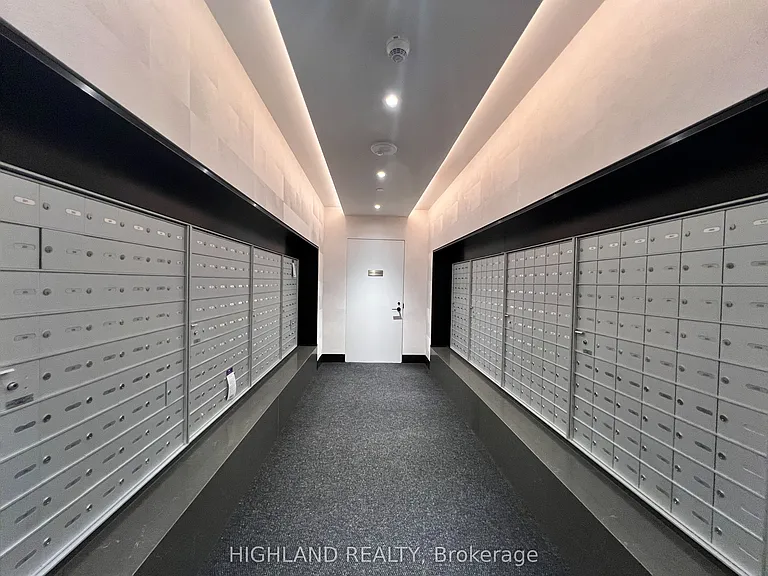 8 Cumberland St #3802 — Photo 39