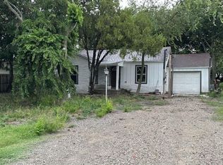 718 N Denny St, Howe, TX 75459