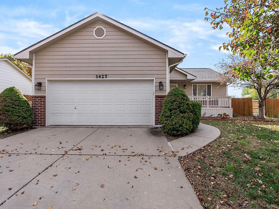 1st image of 1427 E Village Estates Dr